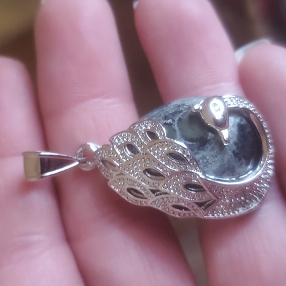 New Silver Wrapped Kambaba Jasper Peacock Pendant. - Picture 12 of 12